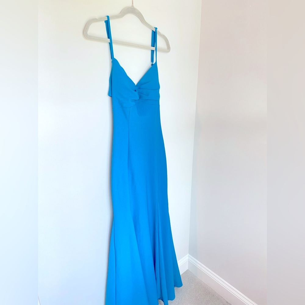 Blue Gown - Picture 1 of 9